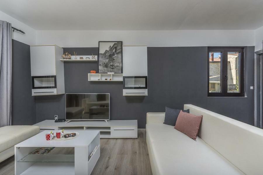 Apartment Zak Novigrad  Luaran gambar